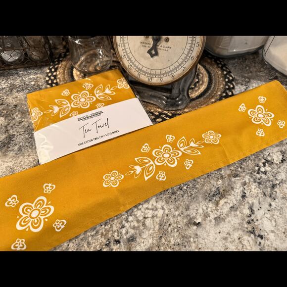 Butterfly Gold Pyrex-inspired Tea Towel - Picture 3 of 6